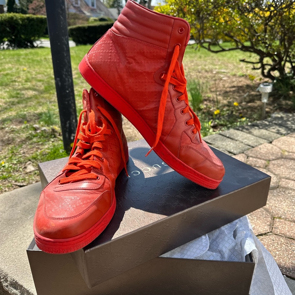 Gucci Red High-Top Sneakers Vibrant Style